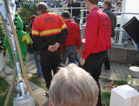 Die Stars auf dem Weg zur Bhne...